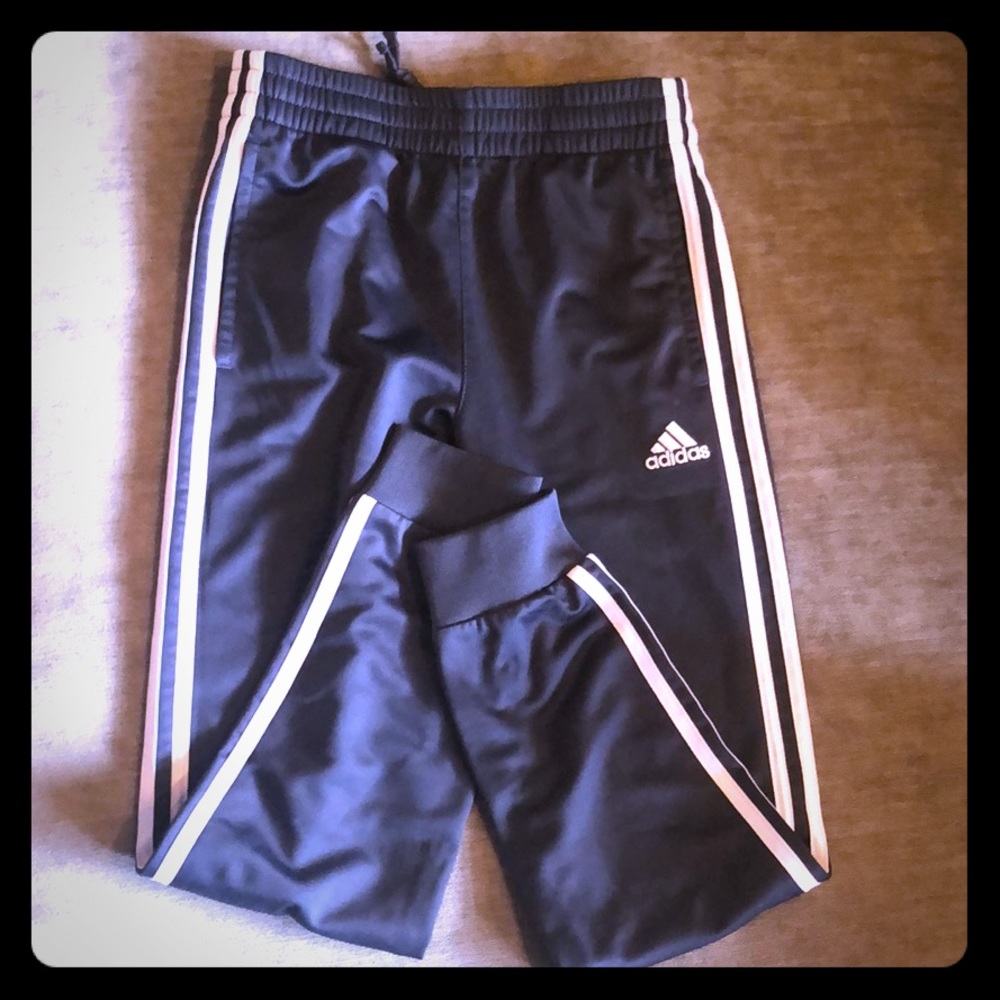 Adidas boys joggers 10/12